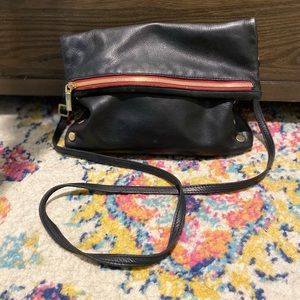 Hammit cross body purse.